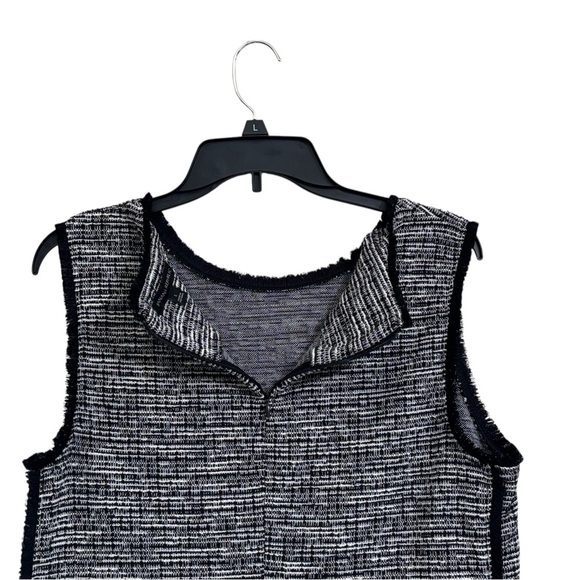 Banana Republic Black & White Fringed Tank Top Size Large | Classic Workwear - Picture 5 of 5